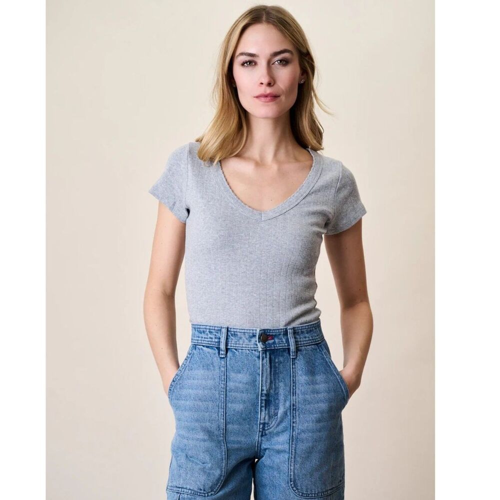 Marea by Joy, Pointelle V-Neck Tee Grey, L, Quiet Luxury Butter Mom